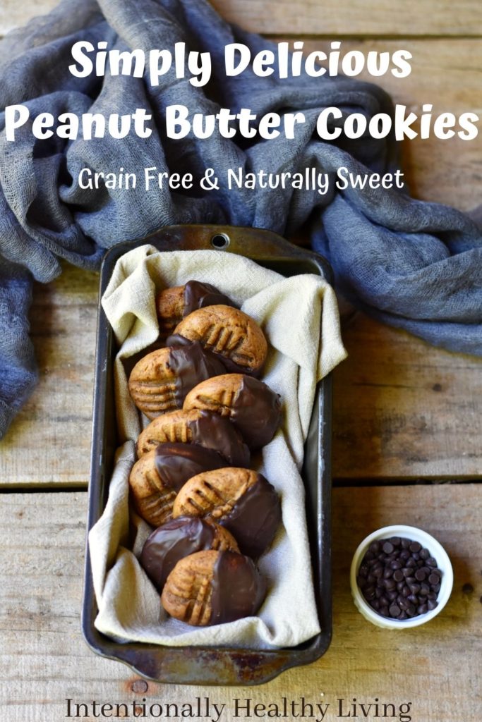 Grain free peanut butter cookies. #glutenfree #healthydessert #fallbaking #warmfood #healthyliving #cleaneating #kidsnacks #peanutbutterandchocolate #norefinedsugars